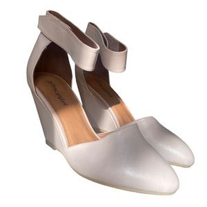 NWOT Jeffrey Campbell Heels